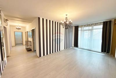 Apartament cu 2 camere decomandat, mobilat în Central