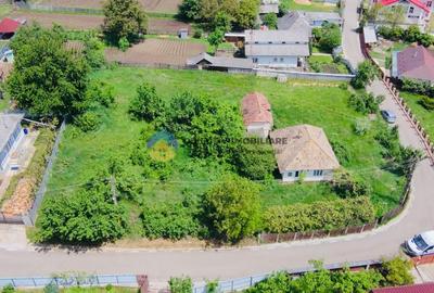 CASA cu teren intravilan  2273 mp , GRUMǍZEȘTI - 13