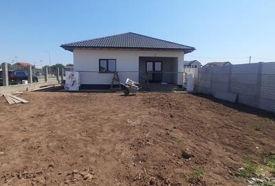 Casă parter cu 4 camere, 2 băi, pe un teren de 492 mp, în zona stadion Cumpăna. - 4