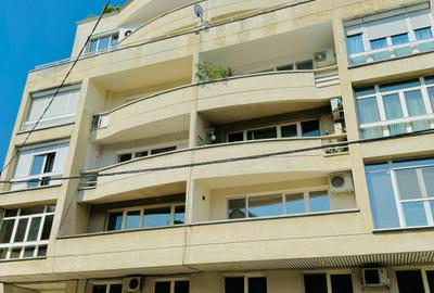 Proprietate spatioasa si versatila, formata din hochparter inalt si demisol - 25