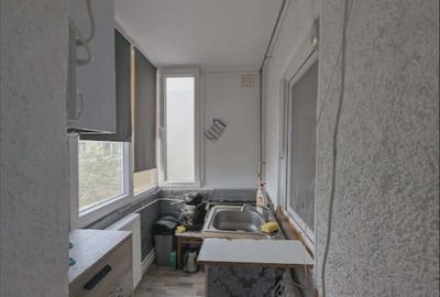 Lipovei | 3 Camere  | Etaj Intermediar | Centrala proprie. - 9