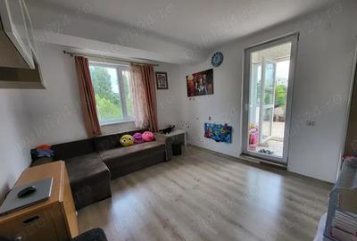 Apartament cu 3 camere decomandat, mobilat în Berceni