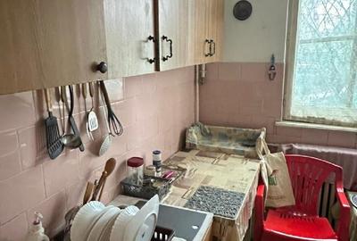 CALEA GIULESTI, Apartament cu 3 camere semidecomandat - 60 mp - parter - 5