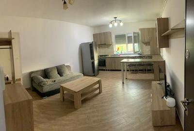 Apartament cu 3 camere decomandat, mobilat în Dumbrăvița