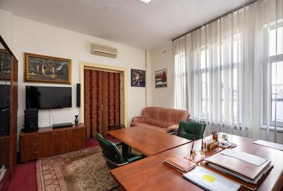 Vila 16 Camere de vanzare Unirii Primaria Sector 3 - 13