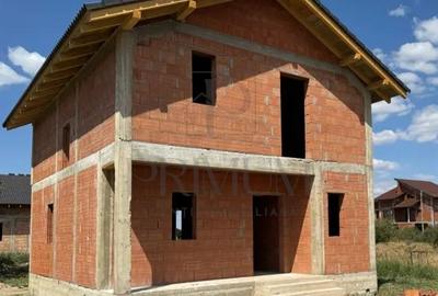 Casa la rosu - zona buna - 3