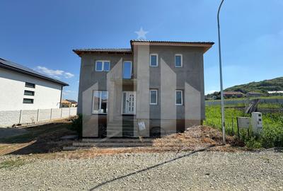 Casa individuala | Semifinisata | 150 mp | 354 mp teren | Micesti - 2