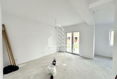 Jumatate de duplex de vanzare cu 5 camere despartit prin garaj - 19