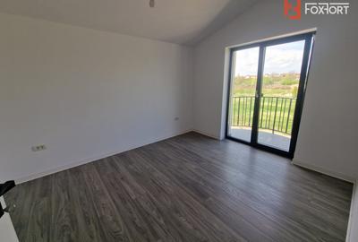 Duplex de vanzare cu 3 camere si teren de 309 mp - Recas - 7