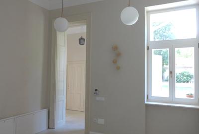 Casa recent renovata  .str. Avram Iancu, curte 300 mp, 3 parcari, zona centrala - 7