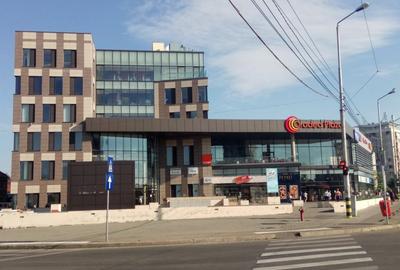 Birou, 400 mp în Central