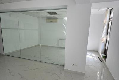 Spatiu Birouri | 3 Etaje | Parcare Proprie | 300mp - 15