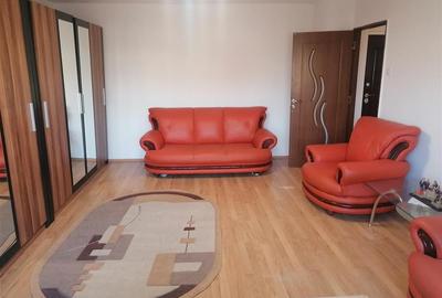 Decomandat Spatios cu Centrala zona Vladeasa - 1