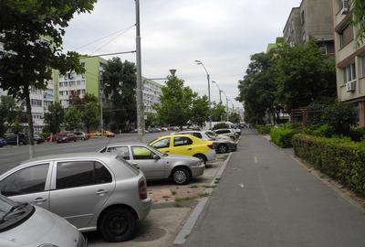 TINERETULUI  Metrou intrarea din Dimitrie CANTEMIR - 11