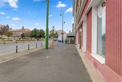 Spațiu comercial de închiriat - Piața Avram Iancu - 6