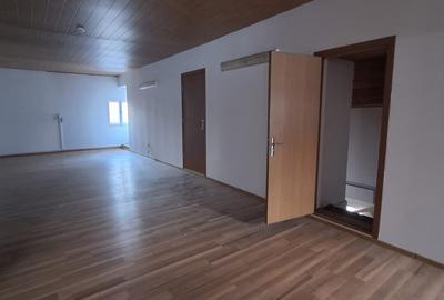 MIHAI BRAVU-METROU,VILA 9 CAMERE,LIVING 75 MP,400 MP,P+1+M,CURTE 300 M  2200 eur - 12
