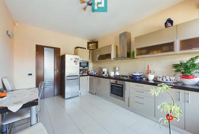Vilă spațioasă cu 8 camere, Grădiște - 18