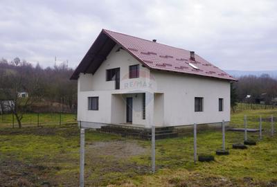 Casă cu 5 camere de vânzare în Piatra, Maramureș - 11
