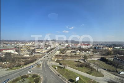 Apartament 3 camere 2 bai 64 mpu bloc cu lift in zona Vasile Aaron - 1