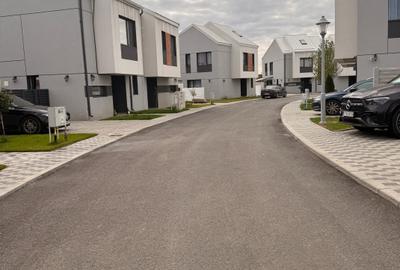 Casa 4 camere / 3 bai / FINALIZATA / 400 mp teren Complex Crown Village - 1