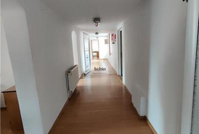 Spatii Birouri - 1200 mp - Zona Centrala - 28