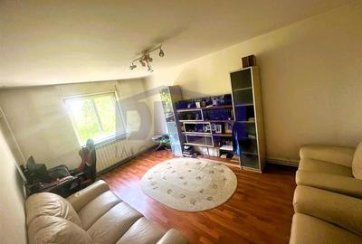 Apartament cu 3 camere decomandat în Rahova