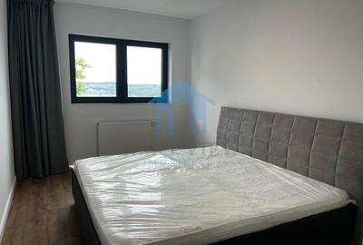 Apartament cu 3 camere decomandat în Zorilor