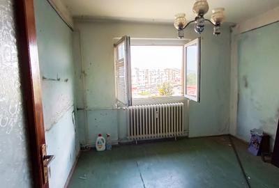 2 semidecomandate, zona Pompieri - 4