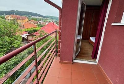 Casa insiruita de inchiriat la intrare in localitatea Floresti - 12
