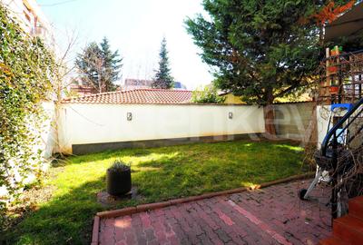 Casă cu 6 camere în Herăstrău