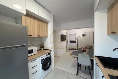 Apartament cu 2 camere semidecomandat, mobilat în Central