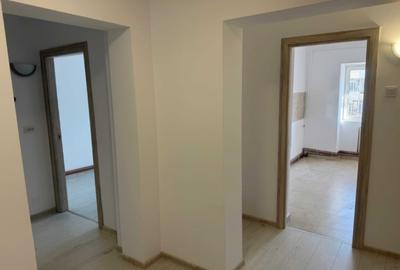 Etaj 3/10 - 2 camere decomandat - renovat - bloc pe cadre - Dacia - 3