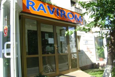 Apartament doua camere, nedecomandat, etaj trei, CT, termopan, balcon, geam baie - 18
