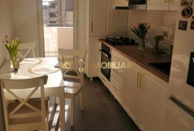 Apartament cu 2 camere decomandat, mobilat în Berceni