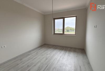 Duplex de vanzare cu 5 camere, despartit prin garaj, zona Giroc - 10
