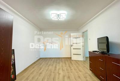 Apartament cu 2 camere decomandat în Podu Roș