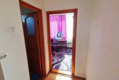 Apartament 4 camere semidecomandat, zona centrala, etaj 9 Piatra Neamt - 1