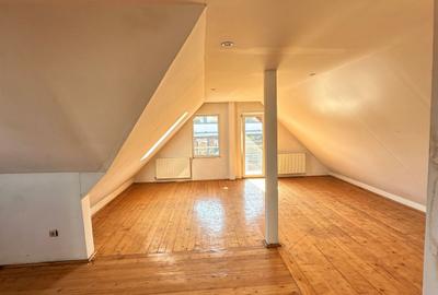 Oportunitate de investiție! Casă de vanzare, cu 8 camere, 382 mp, zona Gruia - 10