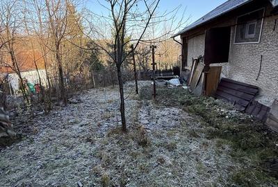 Casa demolabila  și teren 800mp cu toate utilitățile deschidere 26,5mp - 36