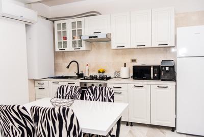 Rafinament la înălțime – Apartament Premium cu Piscină, (Parcare inclusa)(AXV28) - 4