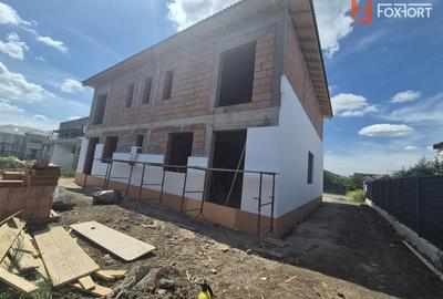 Duplex cu 4 camere de vanzare in localitatea Dumbravita - 3