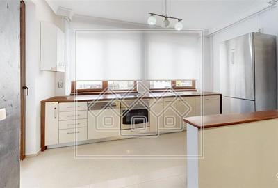 Apartament de vanzare in Sibiu - 51 mp utili,etaj 3, parcare subterana - 12