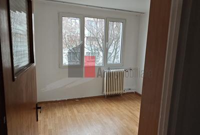 Vânzare apartament 3 camere Bd. Obregia - Piața Străduinței - 1
