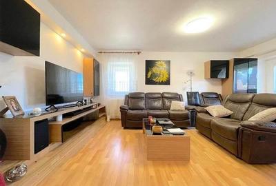 Apartament 3 camere intrare Racadau