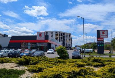 Apartament cu 3 camere de vanzare, dressing si terasa, Sector 4 - 11