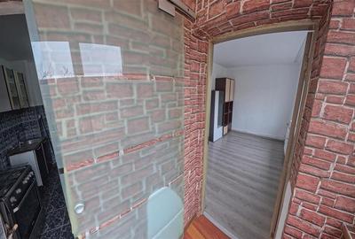 Apartament cu 2 camere decomandat etaj 4 zona Soarelui - 11