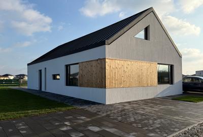 Casă cu 4 camere în Otopeni