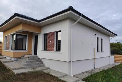 Casa parter, Miroslava Le Gaga, 4 camere - 6