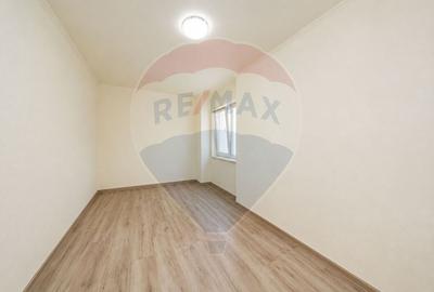 Apartament cu 4 camere de vânzare în zona Centrul Civic - 13