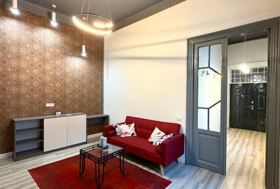 Apartament cu 2 camere semidecomandat, mobilat în Universitate